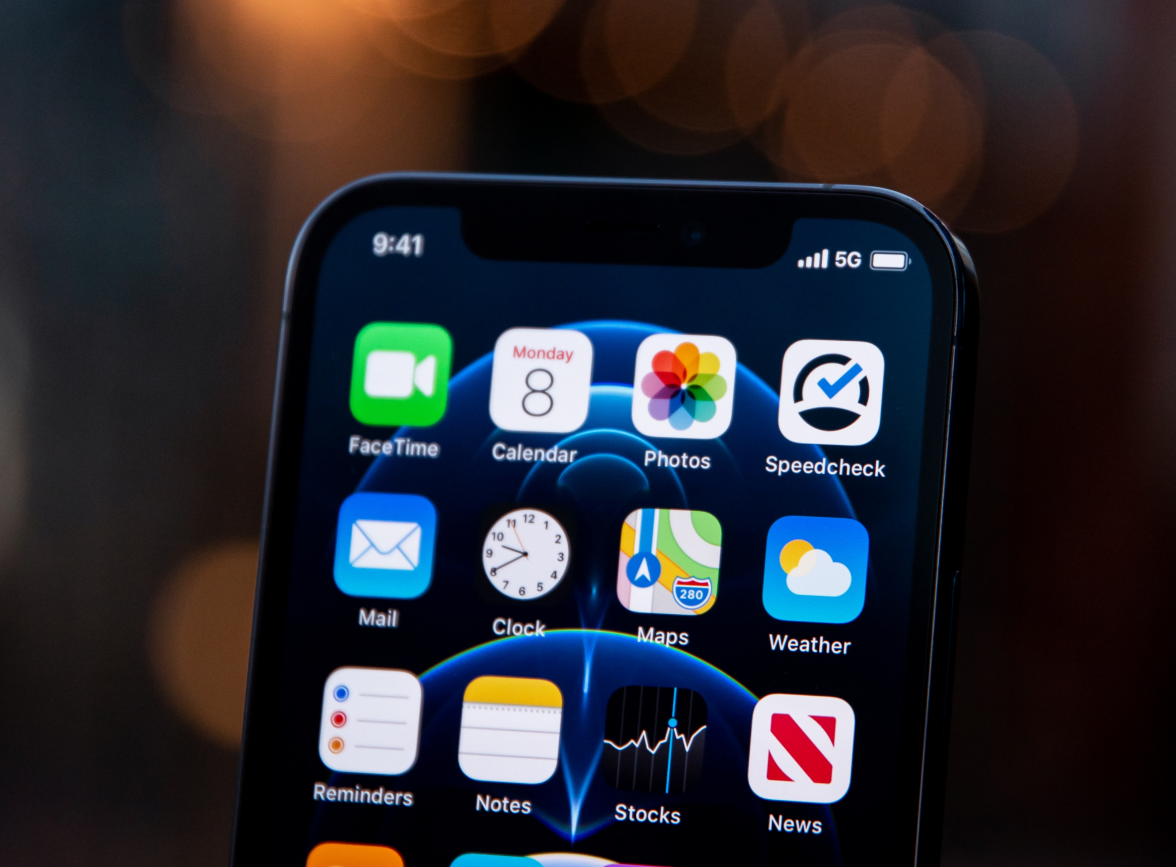 黎安镇苹果手机维修分享为什么 iPhone 12 在冬季会自动关机 