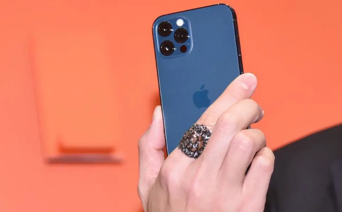 黎安镇苹果手机维修分享iPhone12系列重启方法教程 